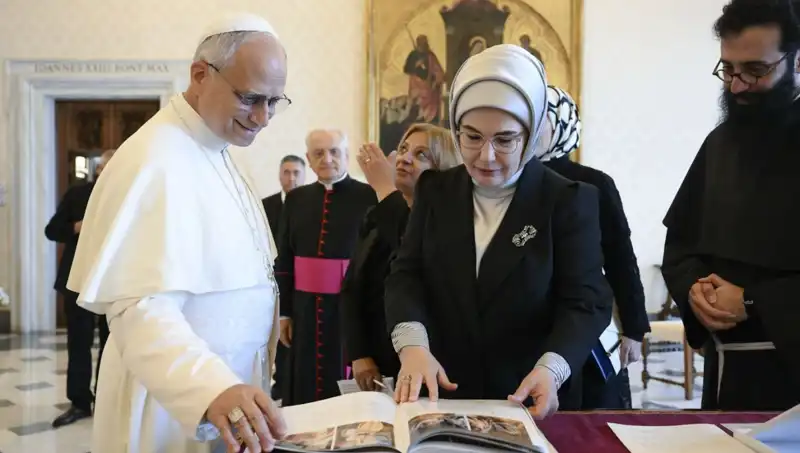 Emine Erdoğan ve Papa Leo: İkili Görüşmede Gazze'ye Dair Tüm Detaylar