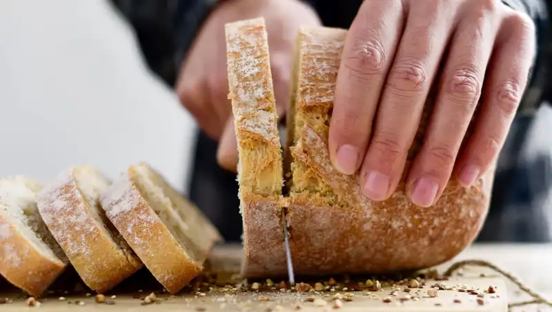 Kızarmış Ekmek ve Taze Ekmek: Hangisi Sağlıklı Tercih?