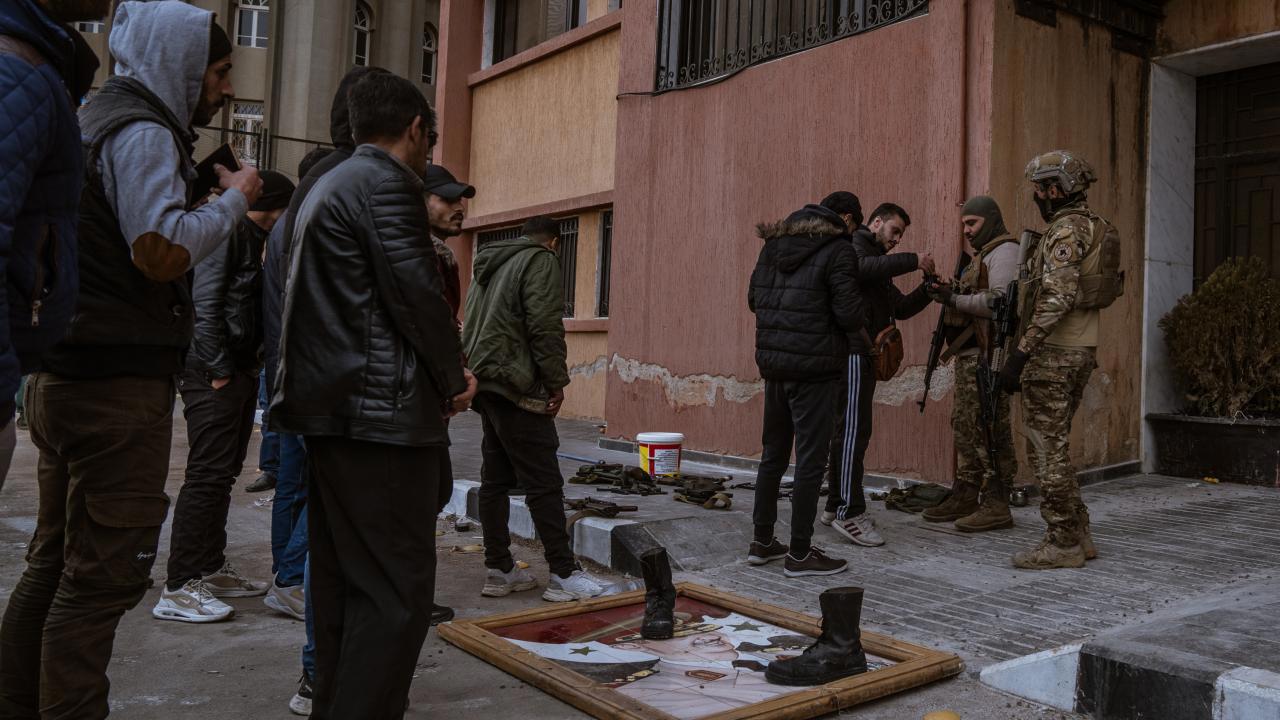 Suriye'de Regime Teslim Olan Silahlar