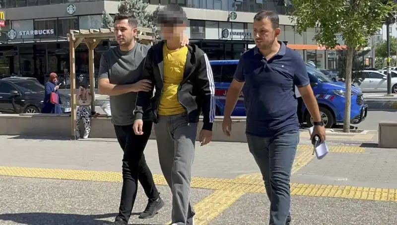 Aile İçi Tartışma Kanlı Bitti: Ağabey Bıçaklandı!