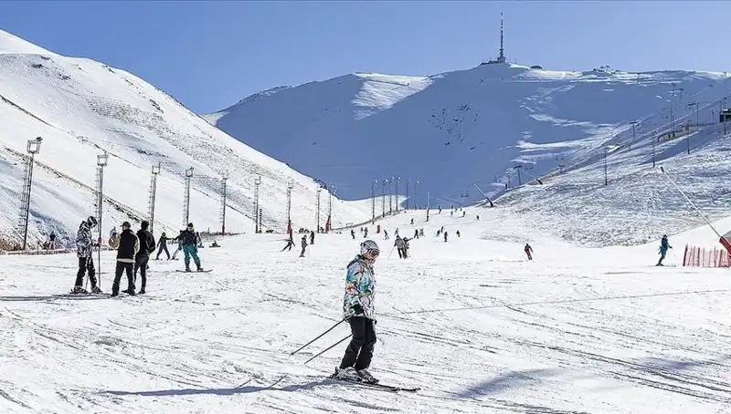 Palandöken Kayak Merkezinde Bu Sezon En Yüksek Kar Kalınlığı Kaydedildi