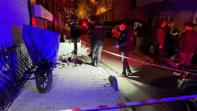 Küçükçekmece'de Plakasız Motosikletle Saldırı Gerçekleşti: Olayın Ayrıntıları Neler?