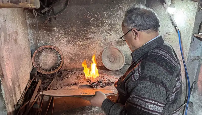 Gelenekten Geleceğe: Baba Mesleğini 20 Metrekarelik Dükkanında Yaşatıyor