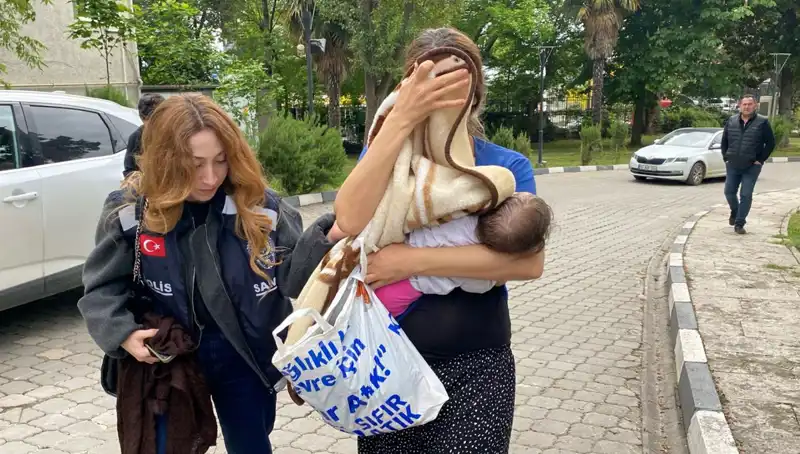 Evlerden Hırsızlık Yapan Kadın Operasyonda Yakalandı: Olayın Detayları