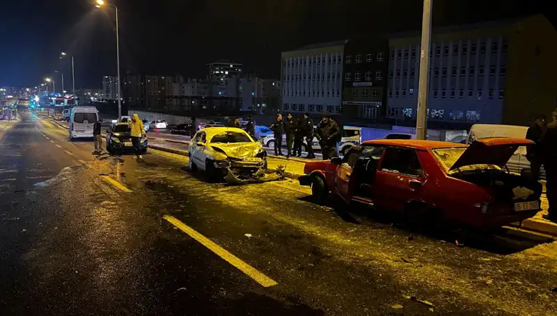 Kayseri'de Feci Kazada 11 Araç Birbirine Girdi: Olayın Ayrıntıları