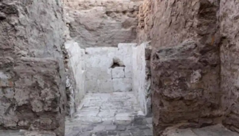 Mısır'da Bulunan 3.500 Yıllık Kraliyet Mezarı, Tarih Yazıyor!