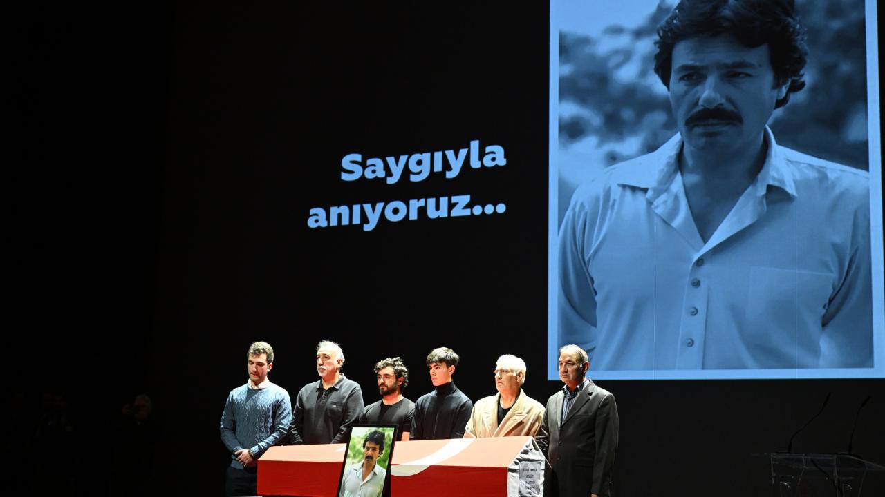 Ferdi Tayfur'a Anma Töreni AKM'de Gerçekleştirildi