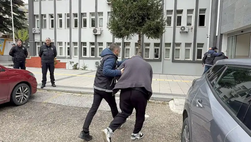 10 Bin Sentetik Ecza Hapı Ele Geçirildi: 20 Kişi Gözaltında!