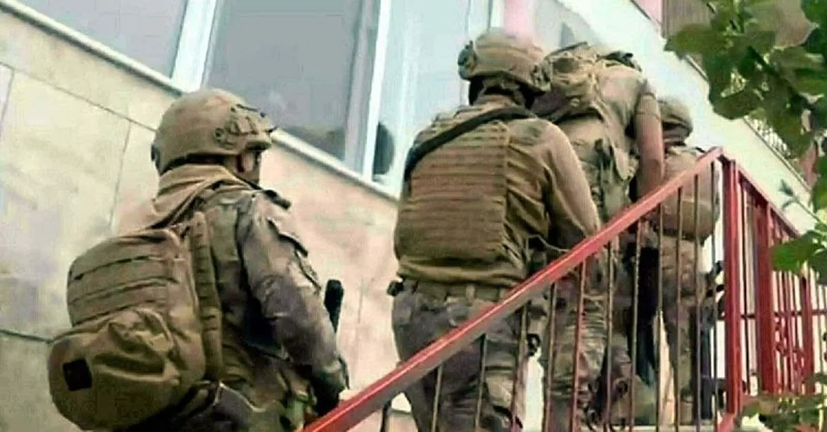 İzmir ve Mersin'de FETÖ Operasyonu: Çok Sayıda Gözaltı