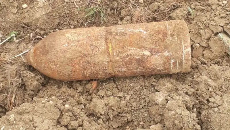 Çanakkale'de Tarihe Tanıklık Eden Patlamamış Top Mermisi Bulundu