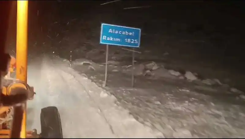Antalya’da Bembeyaz Bir Kış: Kar Sürprizi Herkesi Şaşırttı!
