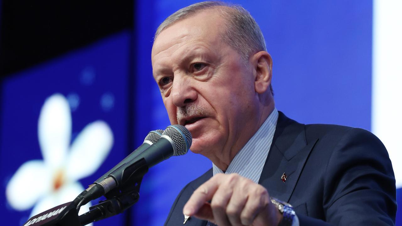 Erdoğan: Depremzedelere Yardım Sürüyor