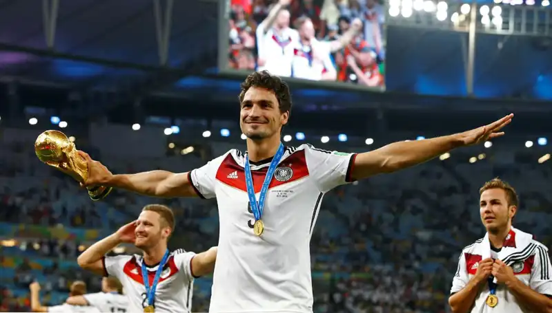 Hummels Futbol Kariyerine Son Veriyor: Efsane Defans Oyuncusu Emekli Oluyor