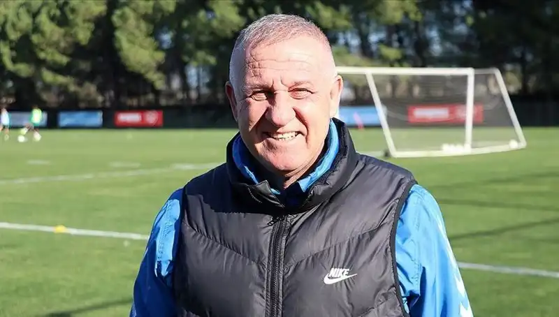Ankaragücü, Mesut Bakkal ile Yollarını Ayırdı: Son Gelişmeler ve Gelecek Planları