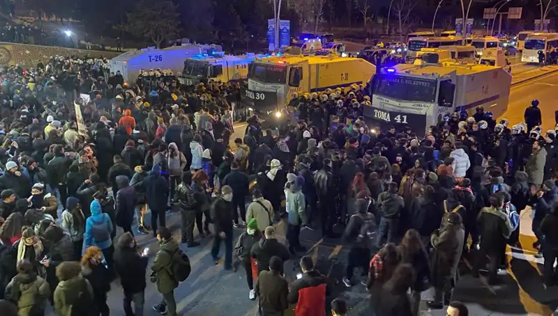 İstanbul ve Ankara'da Öğrenciler, İmamoğlu’nun Gözaltılarına Karşı Eylem Düzenledi