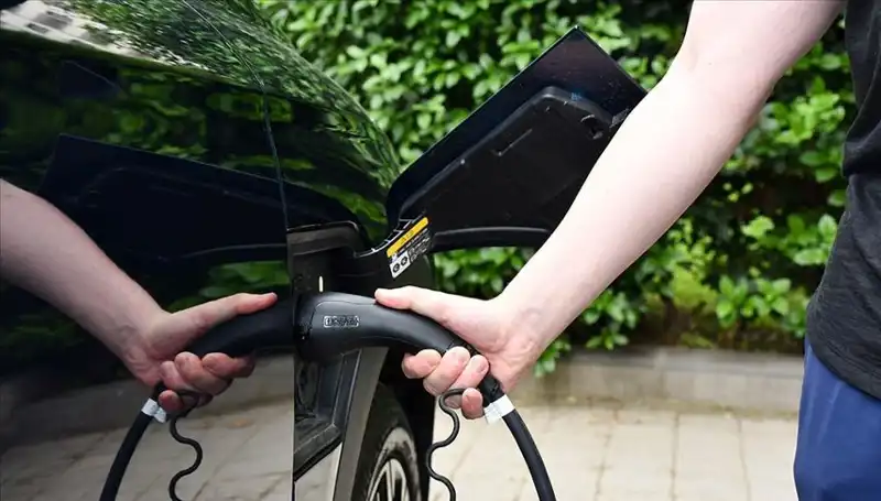 ABD’nin Gümrük Vergilerine Karşı İngiltere’nin Elektrikli Araç Destek Paketleri