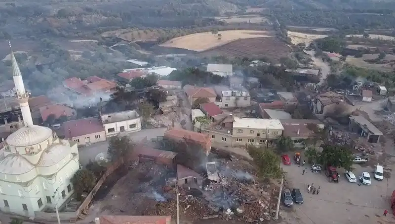 Çanakkale'deki Orman Yangını: Havadan Görüntülerle Son Durum