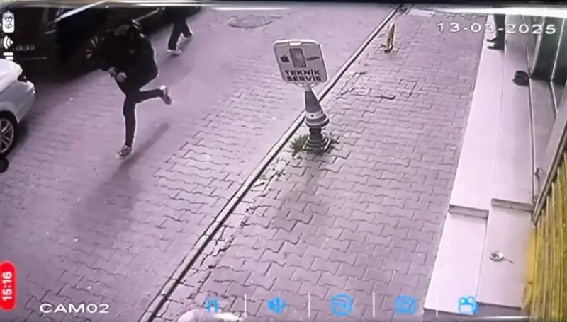 İstanbul'da Silahlı Saldırı: Bacağından Vurulan Kurbanın Durumu Ne?