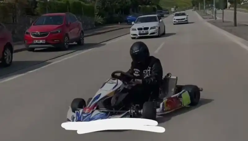 Go-Kart Sürücüsü Tehlikeli Drift ile Yolları Korkuttu!