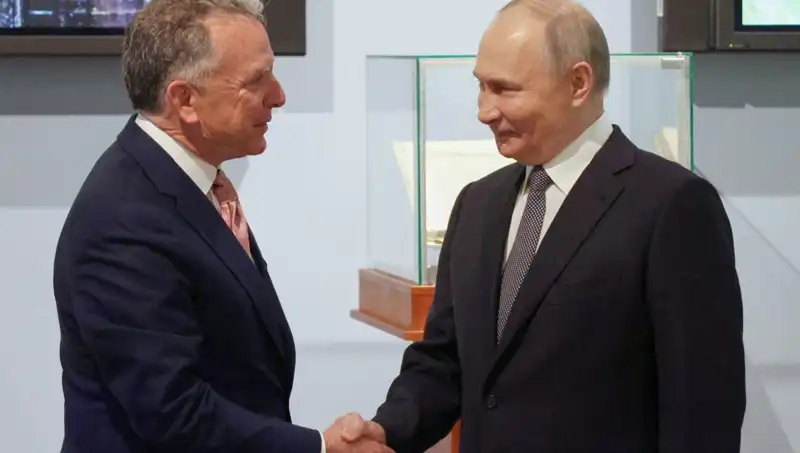 Putin ile ABD Arasında Tarihi Görüşme: Dostluk Elinin İcadı