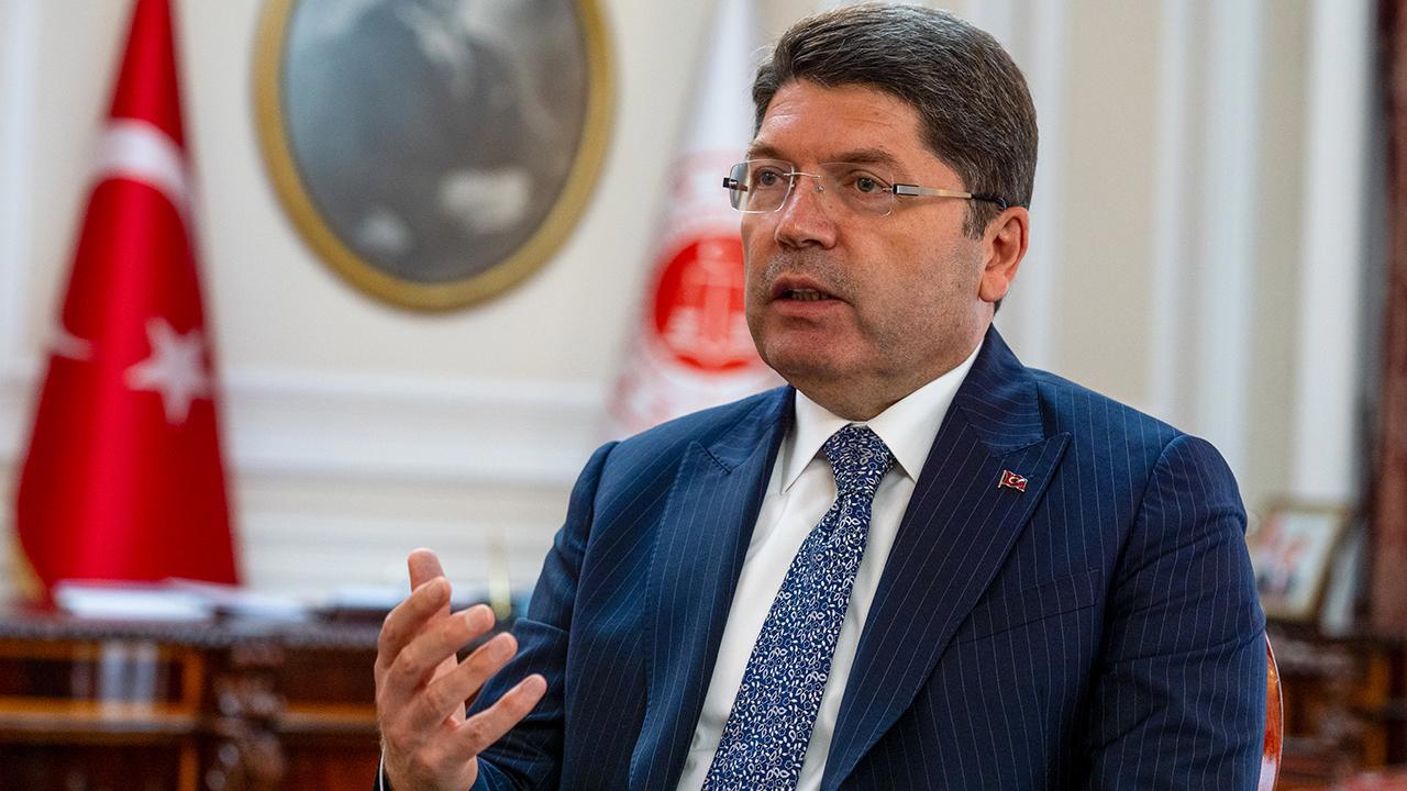 Bakan Tunç: Yargı mensuplarımızı hedef alan açıklamalar tartışma yarattı