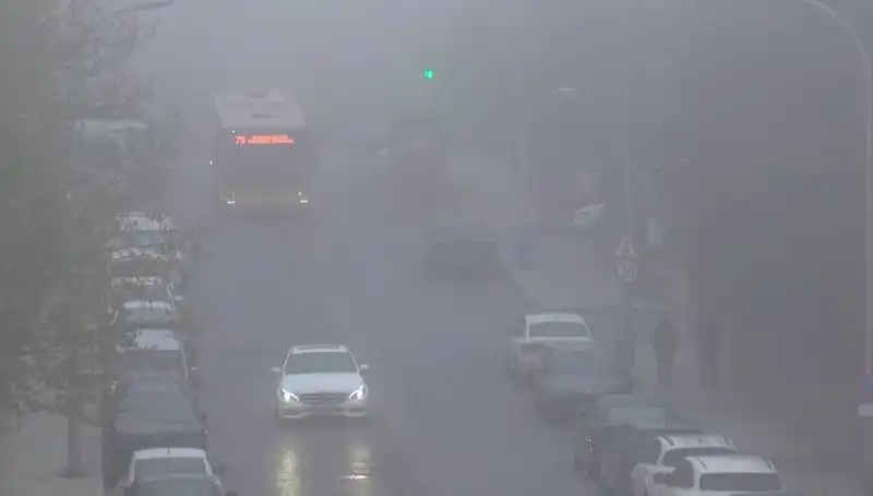 İstanbul'da Sis Etkisi: Görüş Mesafesi Düşüyor, Dikkat!