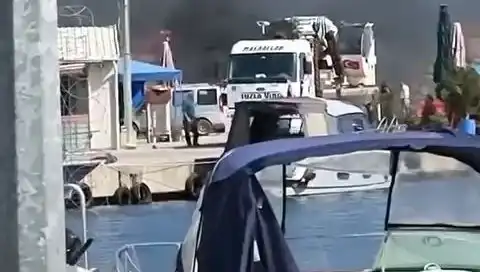 Tuzla’da Balıkçı Barınağında Meydana Gelen Lastik Yangını Neleri Etkiledi?
