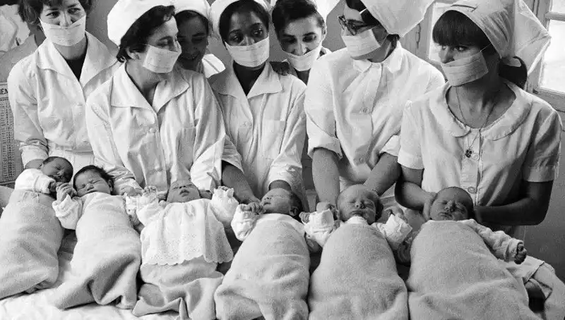 70 Yıl Önce Hastanede Karışan Kardeşler DNA Testi ile Buluştular
