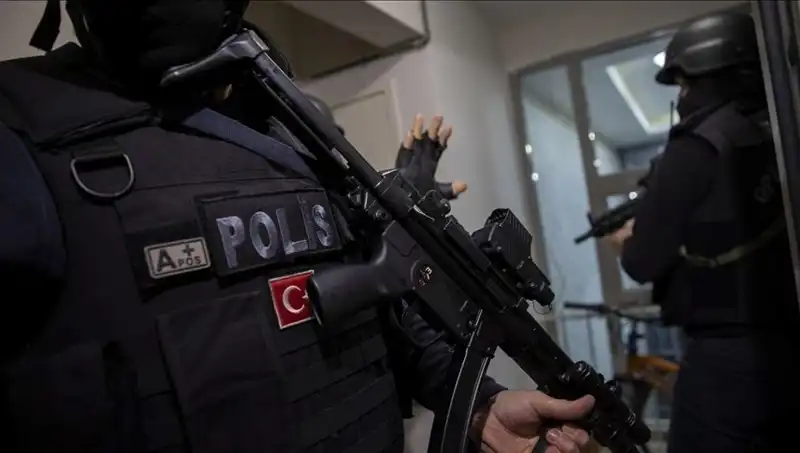 Adana Merkezli Operasyonda 80 Çete Üyesi Yakalandı: Suç Şebekeleri Çökertildi