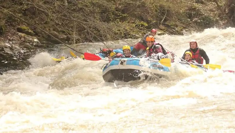 Rafting Tutkunları İçin Doğa Harikası: Debi Artışı Rafting Keyfini Zirveye Taşıyor