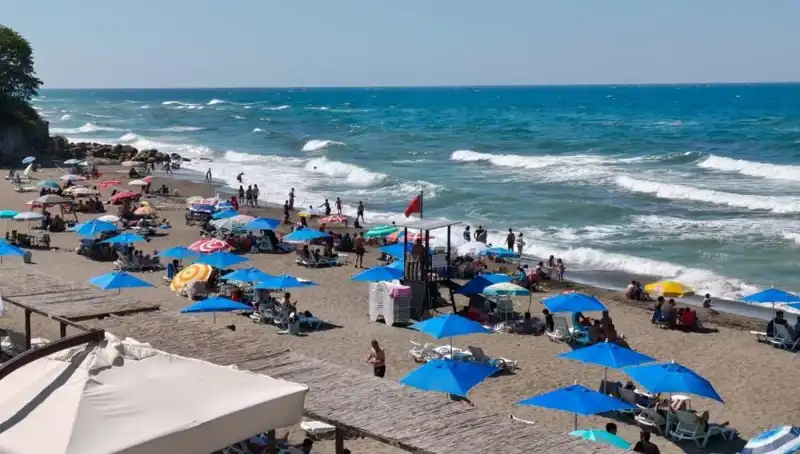 Akçakoca’da Denizde Yasak: Tatilcileri Neler Bekliyor?